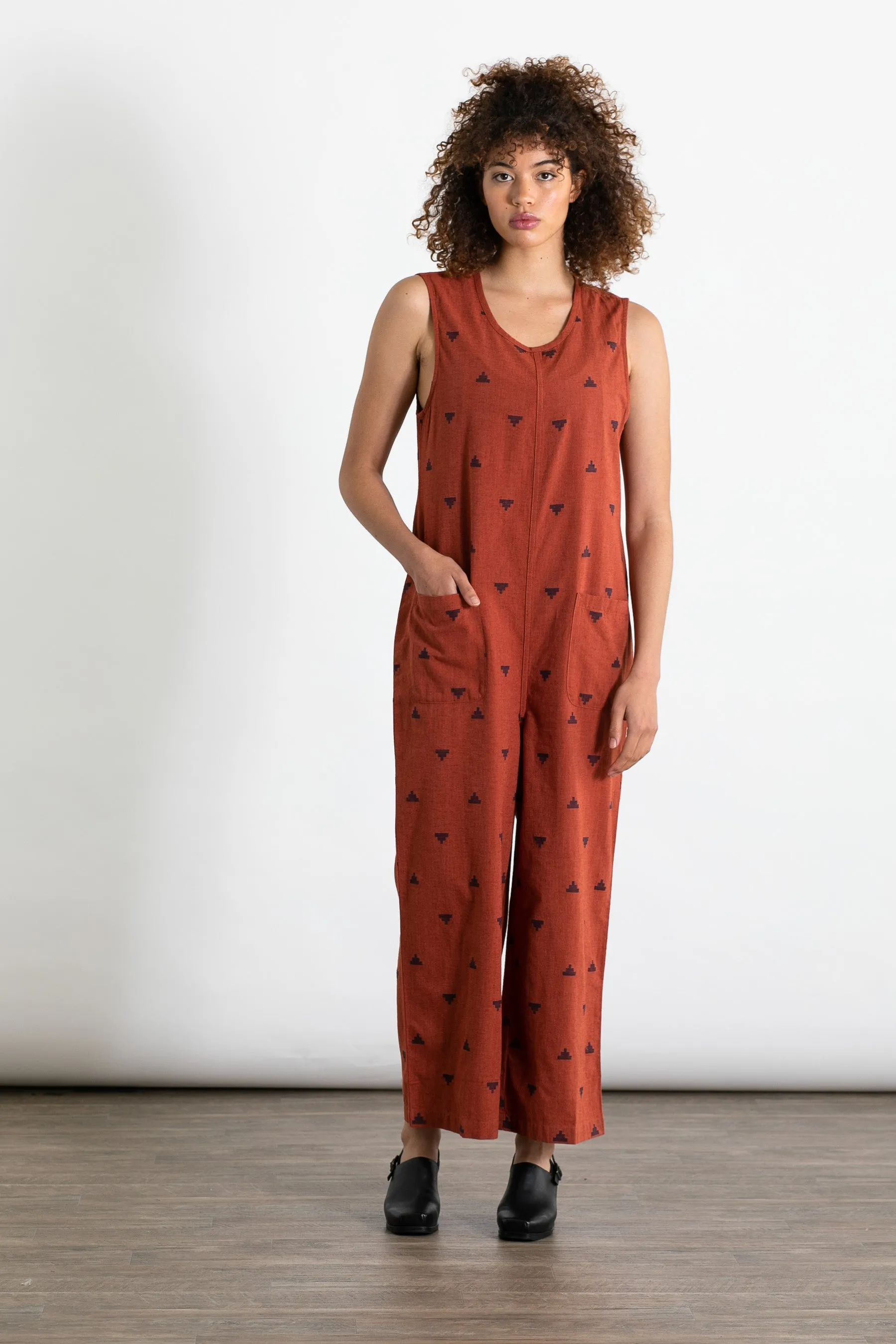 Kay Jumpsuit / Rust Fil-Coupé Pyramids