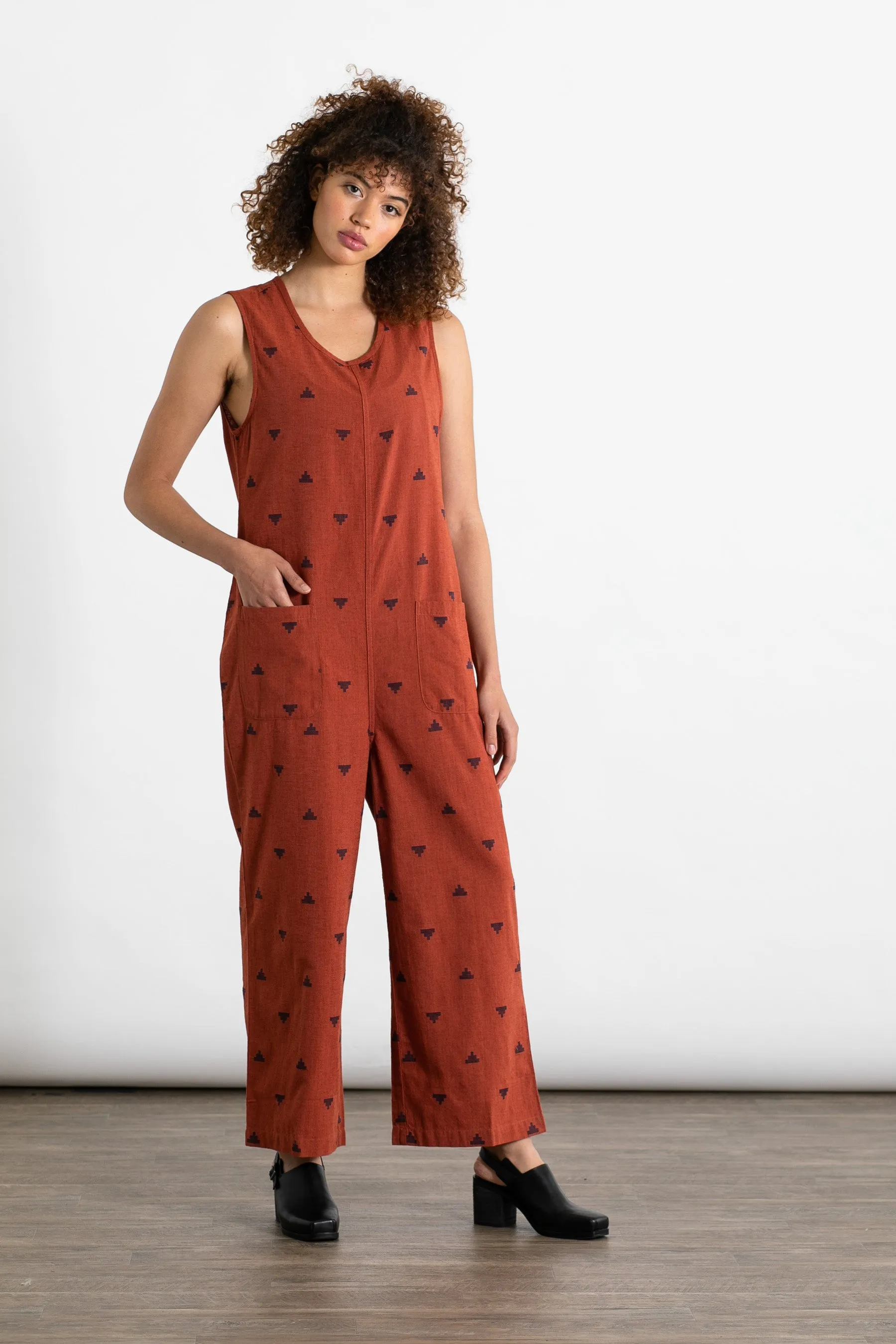 Kay Jumpsuit / Rust Fil-Coupé Pyramids