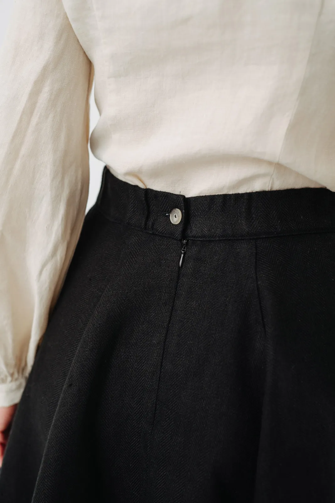 Mini Classic Skirt, Twill Linen, Black Herringbone